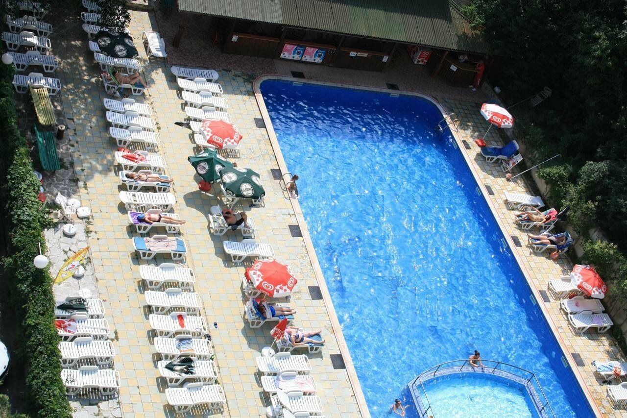 Sunny Varshava Hotel Aranyhomok Kültér fotó