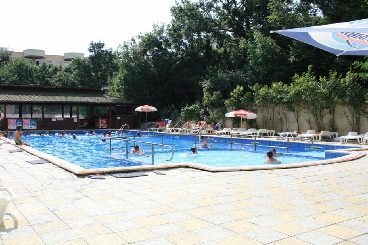 Sunny Varshava Hotel Aranyhomok Kültér fotó
